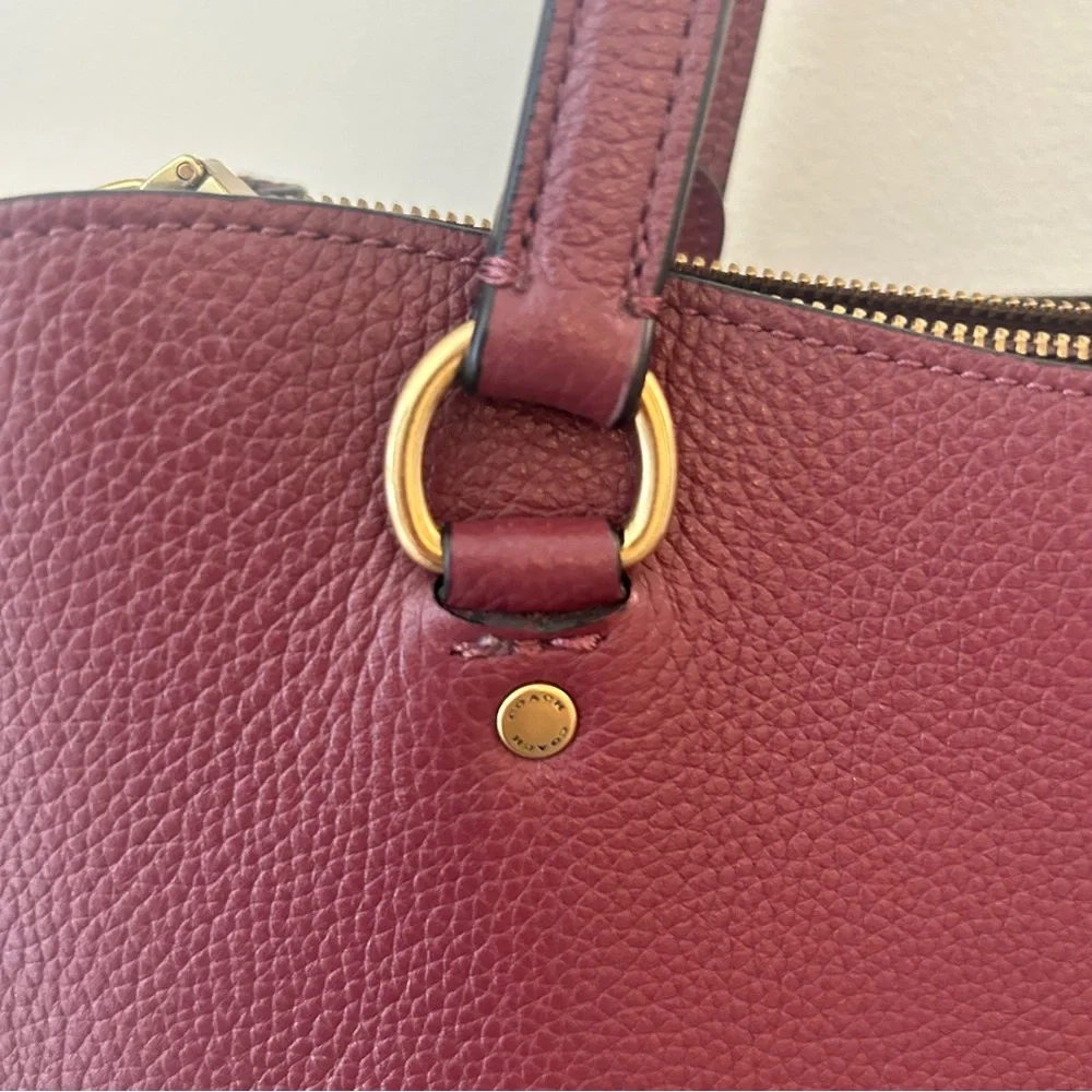 Coach Tyler Carryall Bordeaux color - Picture 6 of 16